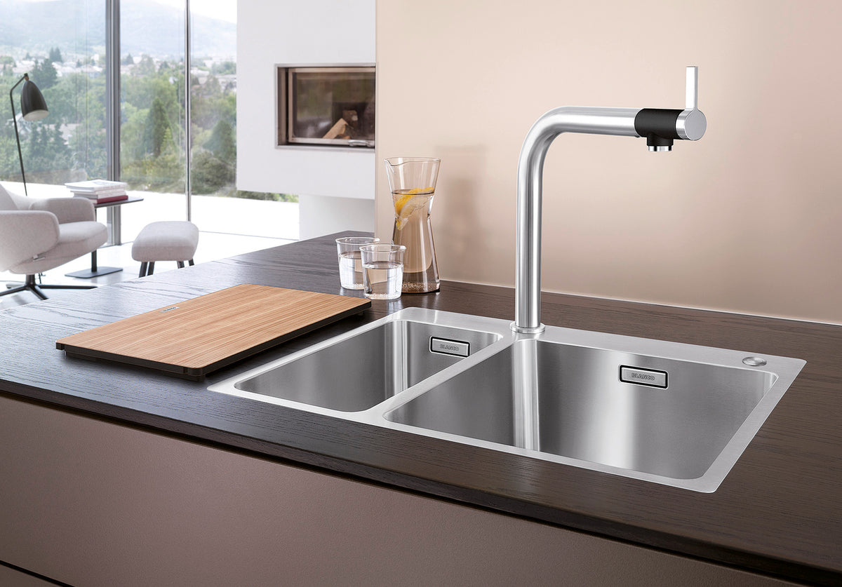 Évier Blanco Andano 340/180-IF/A inox installé dans une cuisine