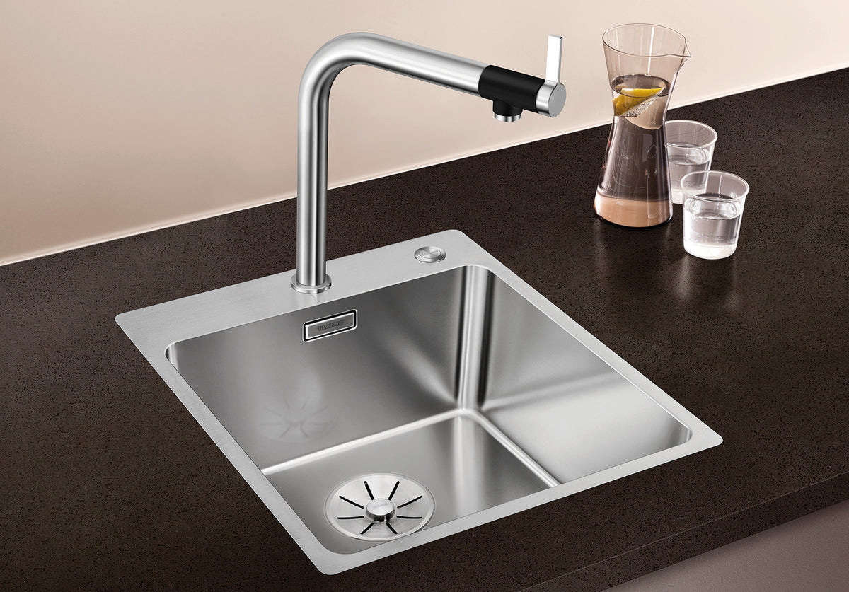 Évier Blanco Andano 400-IF/A inox installé dans une cuisine